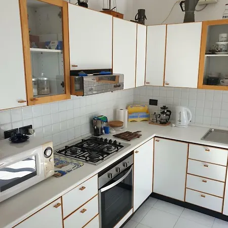 La Casa Di Ennia Feriehus Recco